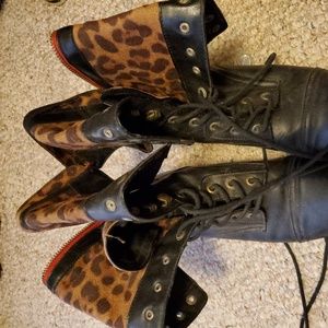 Roll down combat boots